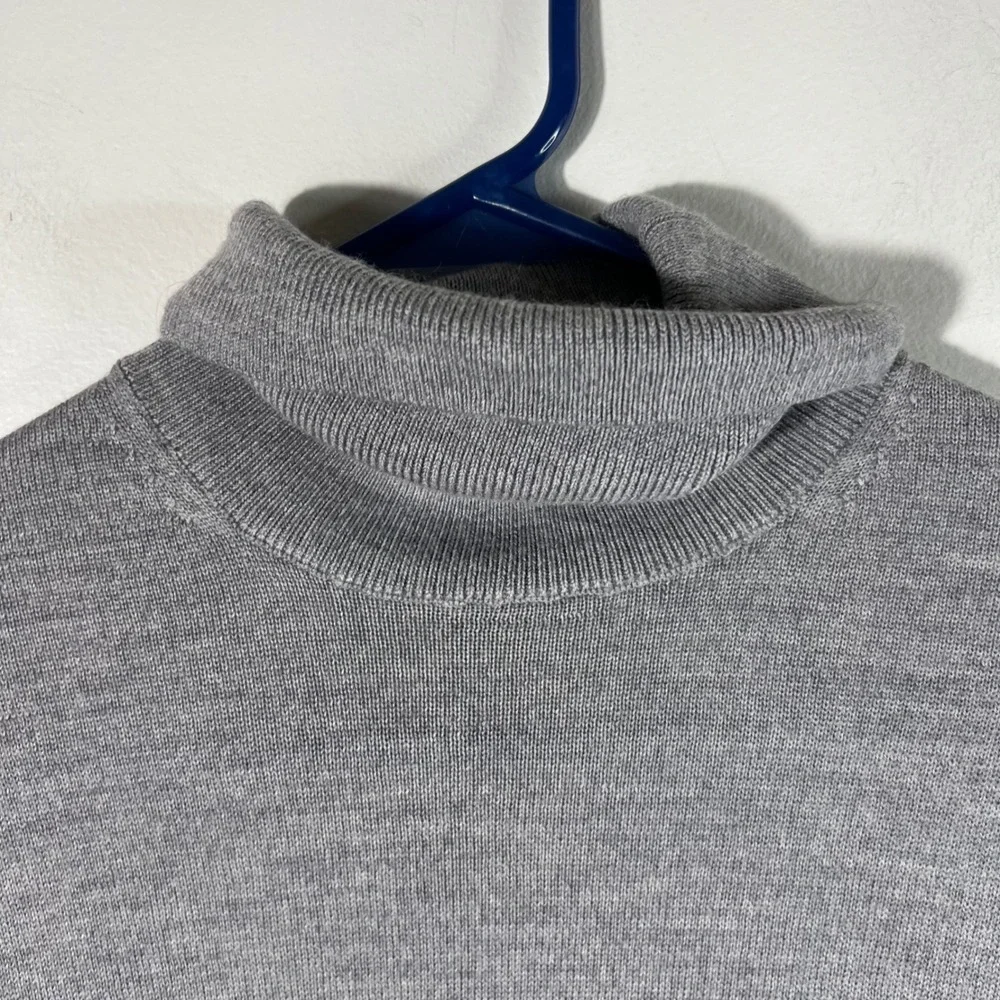 Banana Republic Merino Wool Turtle Neck Gray M NWOT